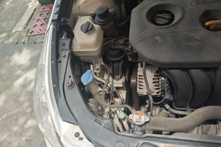 Used Hyundai Sonata 2014 2.0L Automatic Luxury Edition Engine Bay Right