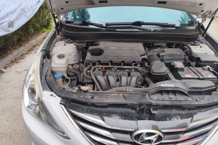 Used Hyundai Sonata 2014 2.4L Automatic Leading Edition China IV Standard Engine Bay Right