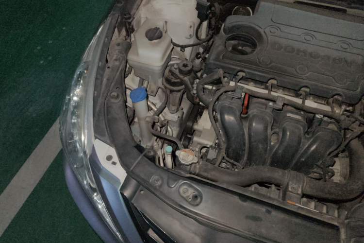 Used Hyundai Sonata 2014 2.4L Automatic Leading Edition China IV Standard Engine Bay Right