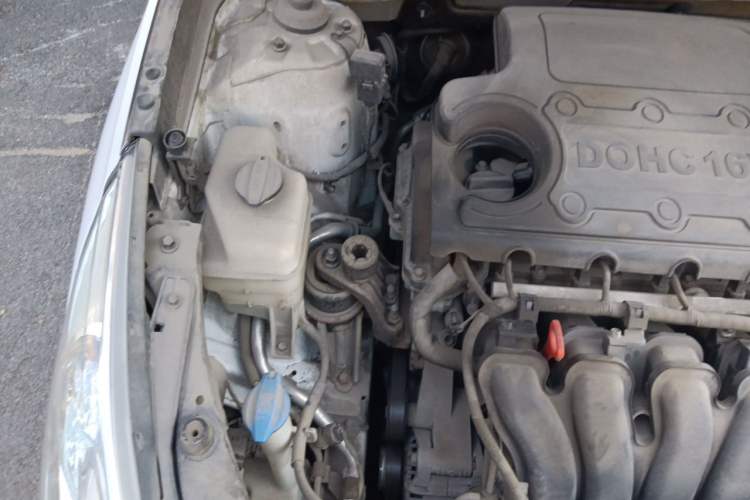 Used Hyundai Sonata 2014 2.4L Automatic Luxury Version China V Standard Engine Bay Right