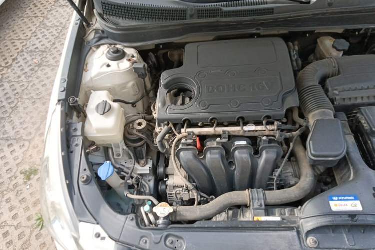 Used Hyundai Sonata 2014 2.4L Automatic Leading Edition China IV Standard Engine Bay Right