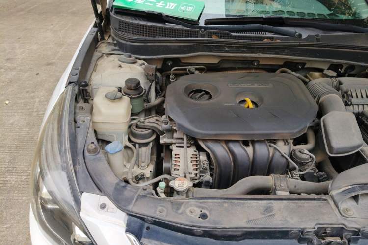 Used Hyundai Sonata 2014 2.0L Automatic Luxury Edition Engine Bay Right
