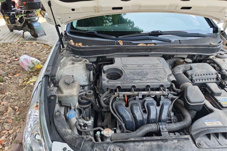 Used Hyundai Sonata 2014 2.4L Automatic Luxury Version China V Standard Engine Bay Right