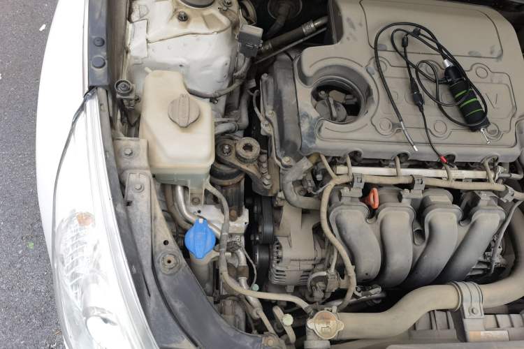 Used Hyundai Sonata 2014 2.4L Automatic Leading Edition China IV Standard Engine Bay Right