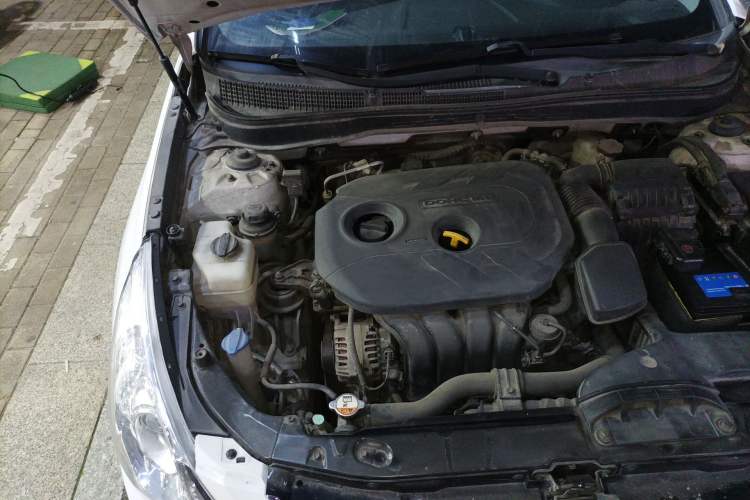 Used Hyundai Sonata 2014 2.0L Automatic Luxury Edition Engine Bay Right