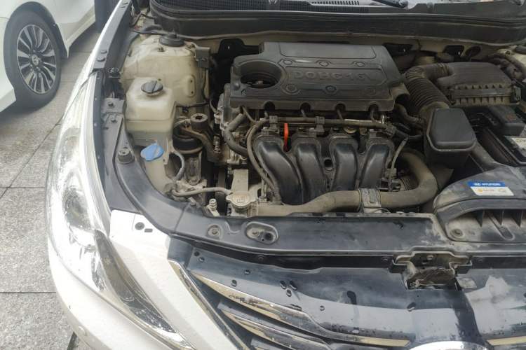 Used Hyundai Sonata 2014 2.4L Automatic Leading Edition China IV Standard Engine Bay Right