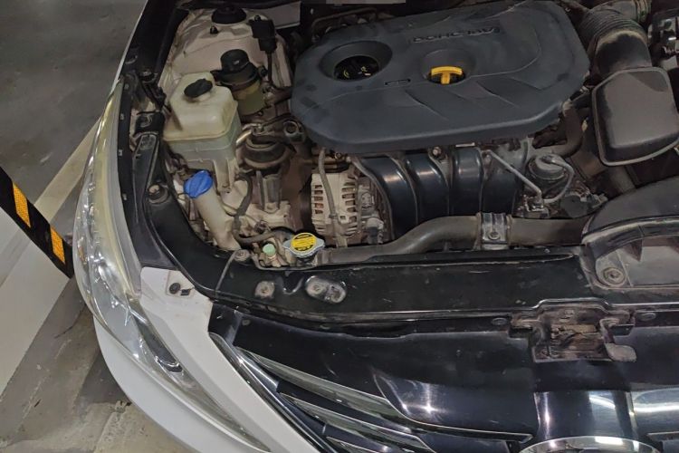 Used Hyundai Sonata 2014 2.0L Automatic Prestige Edition Engine Bay Right
