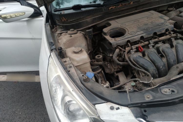 Used Hyundai Sonata 2014 2.4L Automatic Leading Edition China IV Standard Engine Bay Right
