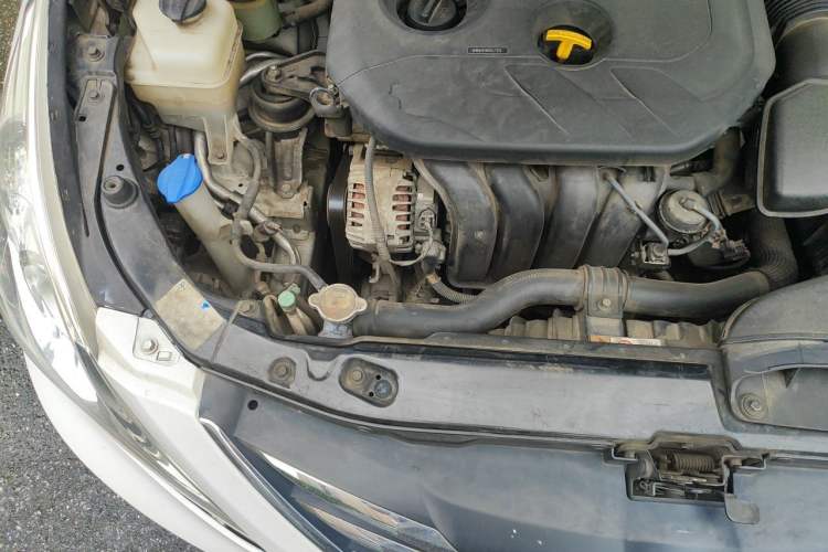 Used Hyundai Sonata 2014 2.0L Automatic Leading Edition Engine Bay Right