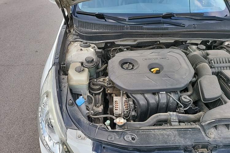 Used Hyundai Sonata 2014 2.0L Automatic Luxury Edition Engine Bay Right