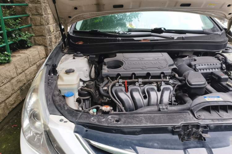 Used Hyundai Sonata 2014 2.4L Automatic Leading Edition China IV Standard Engine Bay Right