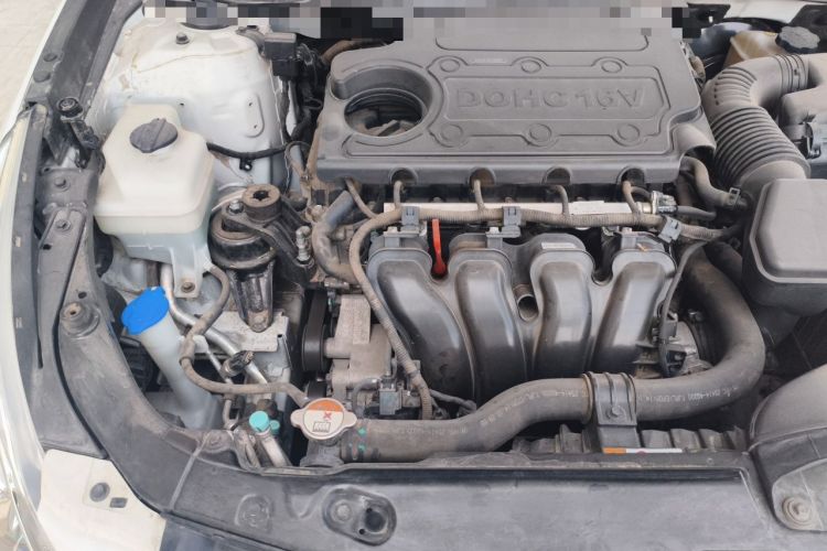 Used Hyundai Sonata 2014 2.4L Automatic Luxury Version China IV Standard Engine Bay Right