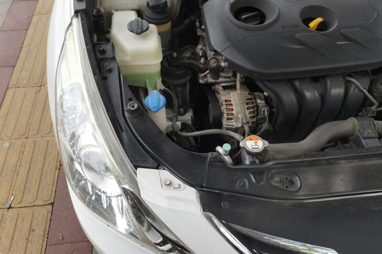Used Hyundai Sonata 2014 2.0L Automatic Luxury Edition Engine Bay Right