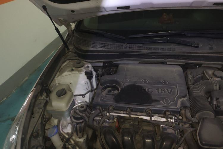 Used Hyundai Sonata 2014 2.4L Automatic Leading Edition China IV Standard Engine Bay Right