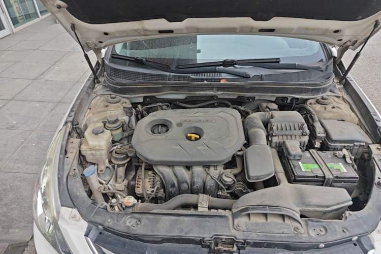 Used Hyundai Sonata 2014 2.0L Automatic Luxury Edition Engine Bay Right