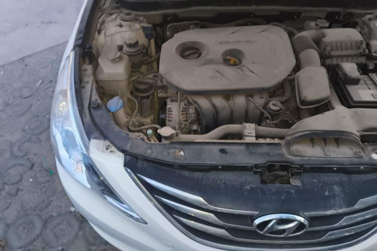 Used Hyundai Sonata 2014 2.0L Automatic Luxury Edition Engine Bay Right