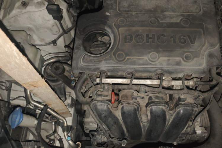 Used Hyundai Sonata 2014 2.4L Automatic Leading Edition China IV Standard Engine Bay Right
