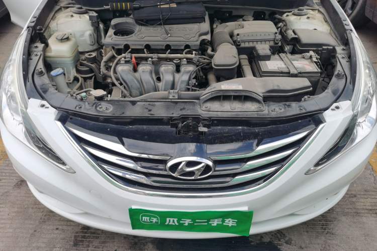 Used Hyundai Sonata 2014 2.4L Automatic Leading Edition China IV Standard Engine Bay