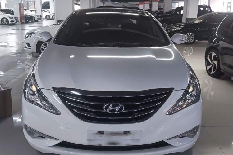 Used Hyundai Sonata 2014 2.4L Automatic Leading Edition China IV Standard Exterior 1