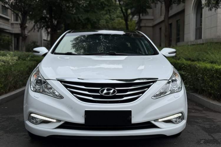Used Hyundai Sonata 2014 2.4L Automatic Leading Edition China IV Standard Exterior 1