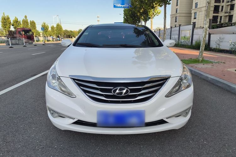 Used Hyundai Sonata 2014 2.0L Automatic Luxury Edition Exterior 1