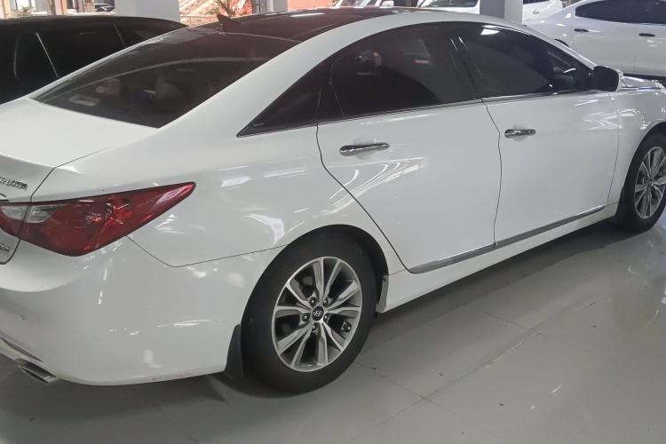 Used Hyundai Sonata 2014 2.4L Automatic Leading Edition China IV Standard Exterior 2
