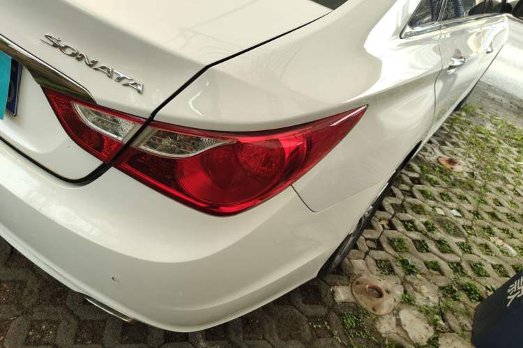 Used Hyundai Sonata 2014 2.0L Automatic Luxury Edition Exterior 2