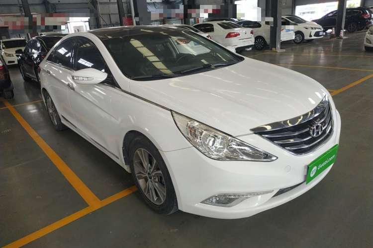 Used Hyundai Sonata 2014 2.0L Automatic Luxury Edition Exterior 2