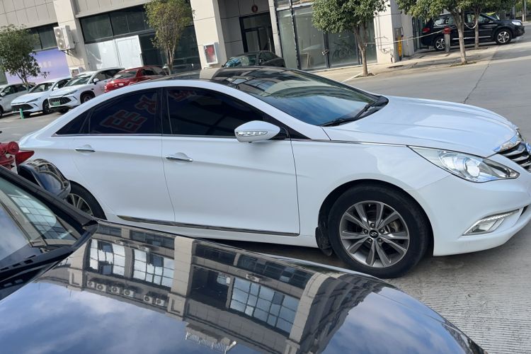 Used Hyundai Sonata 2014 2.4L Automatic Leading Edition China IV Standard Exterior 2