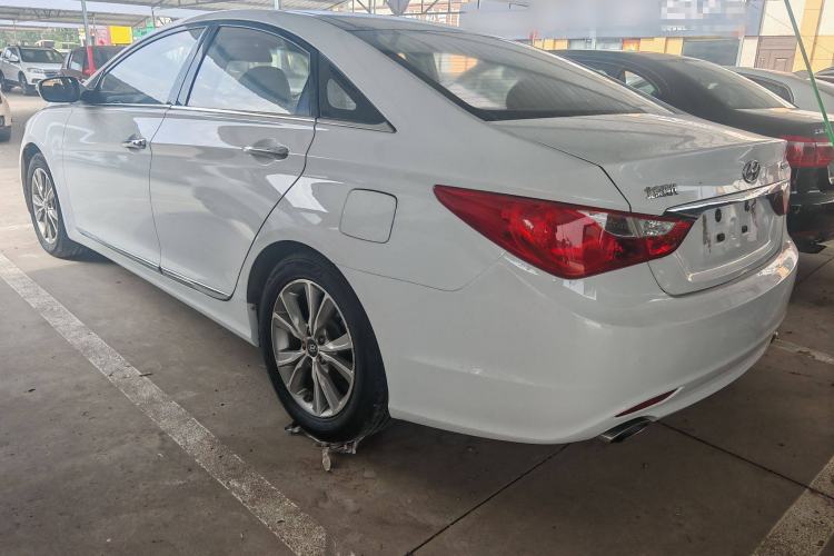 Used Hyundai Sonata 2014 2.0L Automatic Luxury Edition Exterior 3