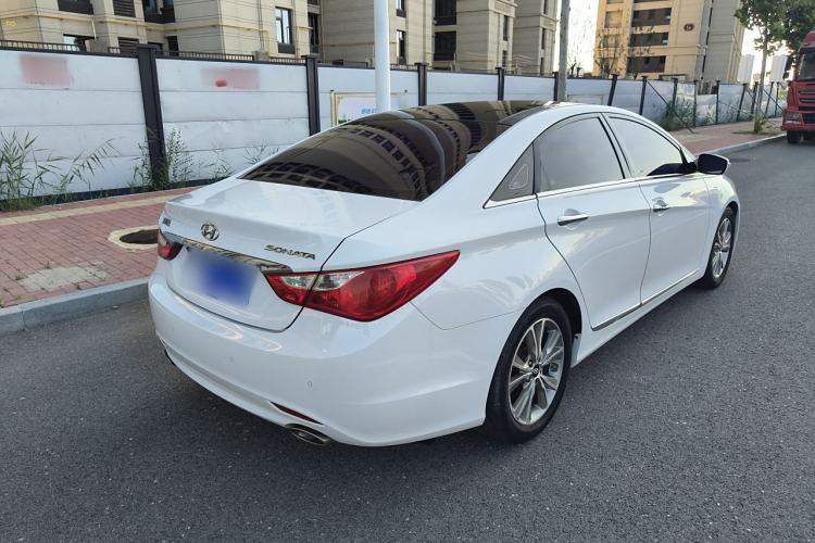 Used Hyundai Sonata 2014 2.0L Automatic Luxury Edition Exterior 3