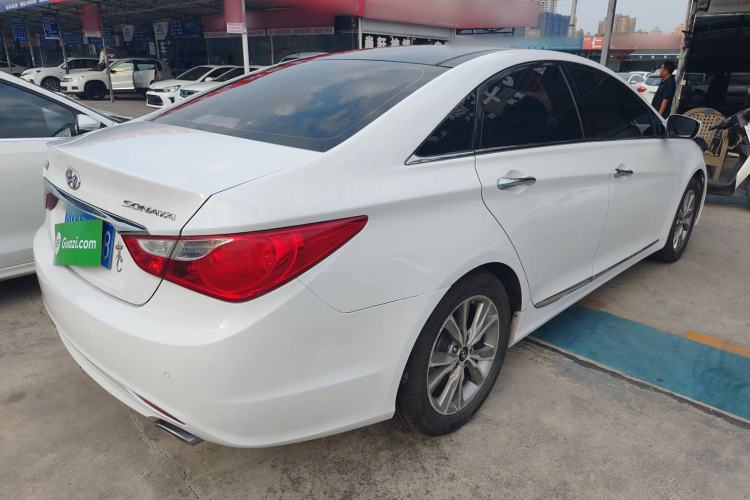 Used Hyundai Sonata 2014 2.0L Automatic Luxury Edition Exterior 3