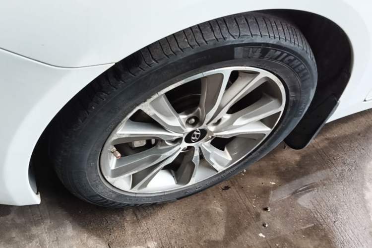 Used Hyundai Sonata 2014 2.0L Automatic Luxury Edition Exterior 4