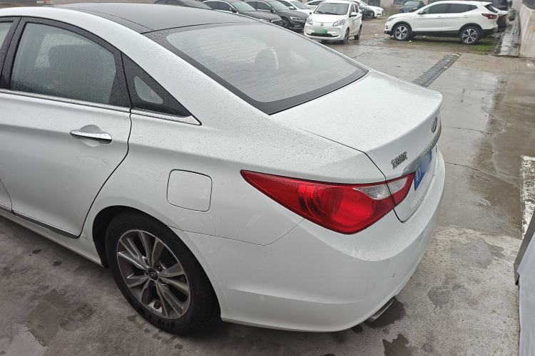 Used Hyundai Sonata 2014 2.4L Automatic Leading Edition China IV Standard Exterior 4