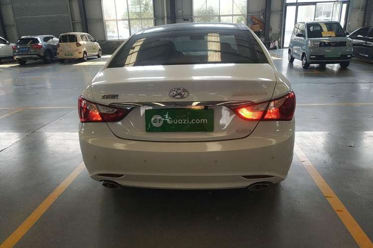 Used Hyundai Sonata 2014 2.0L Automatic Luxury Edition Exterior 4