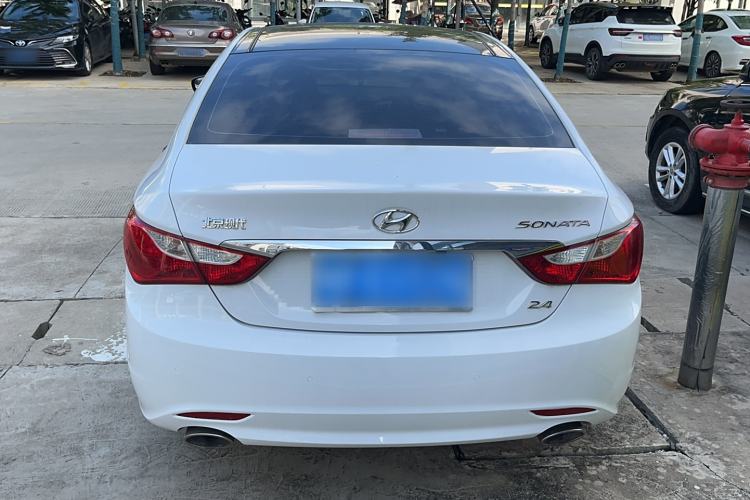 Used Hyundai Sonata 2014 2.4L Automatic Leading Edition China IV Standard Exterior 4