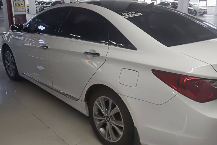 Used Hyundai Sonata 2014 2.4L Automatic Leading Edition China IV Standard Exterior 5