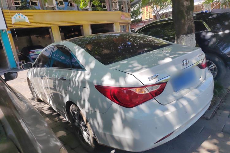 Used Hyundai Sonata 2014 2.0L Automatic Luxury Edition Exterior 5