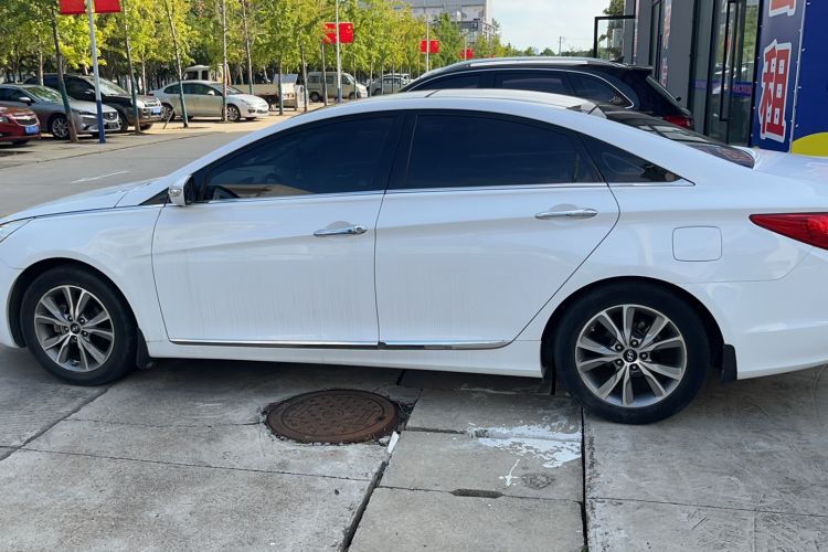 Used Hyundai Sonata 2014 2.4L Automatic Leading Edition China IV Standard Exterior 5