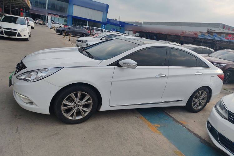Used Hyundai Sonata 2014 2.0L Automatic Luxury Edition Exterior 5