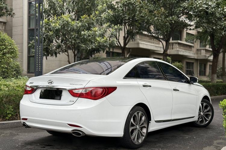 Used Hyundai Sonata 2014 2.4L Automatic Leading Edition China IV Standard Exterior 6