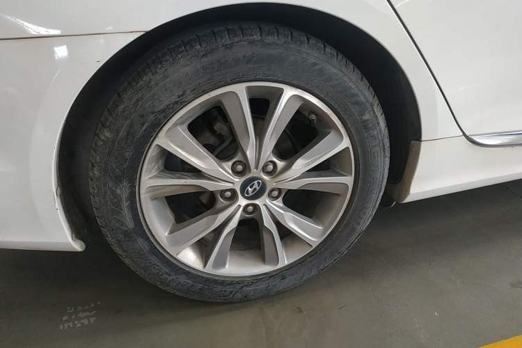Used Hyundai Sonata 2014 2.0L Automatic Luxury Edition Exterior 8