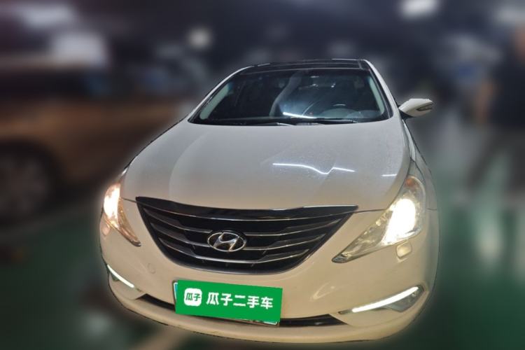 Used Hyundai Sonata 2014 2.4L Automatic Luxury Version China IV Standard Front