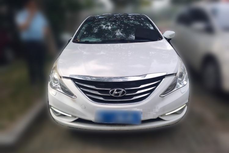 Used Hyundai Sonata 2014 2.4L Automatic Luxury Version China IV Standard Front