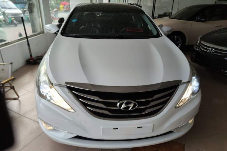 Used Hyundai Sonata 2014 2.4L Automatic Leading Edition China IV Standard Front