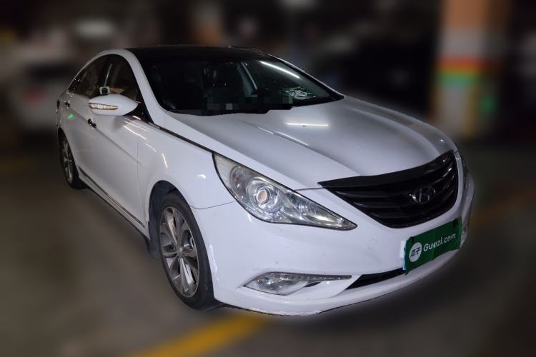 Used Hyundai Sonata 2014 2.0L Automatic Prestige Edition Front Right 45 Deg