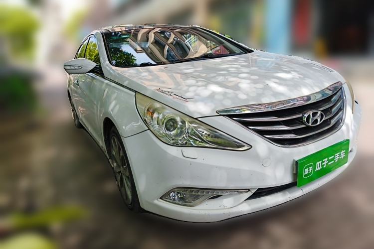 Used Hyundai Sonata 2014 2.4L Automatic Luxury Version China IV Standard Front Right 45 Deg