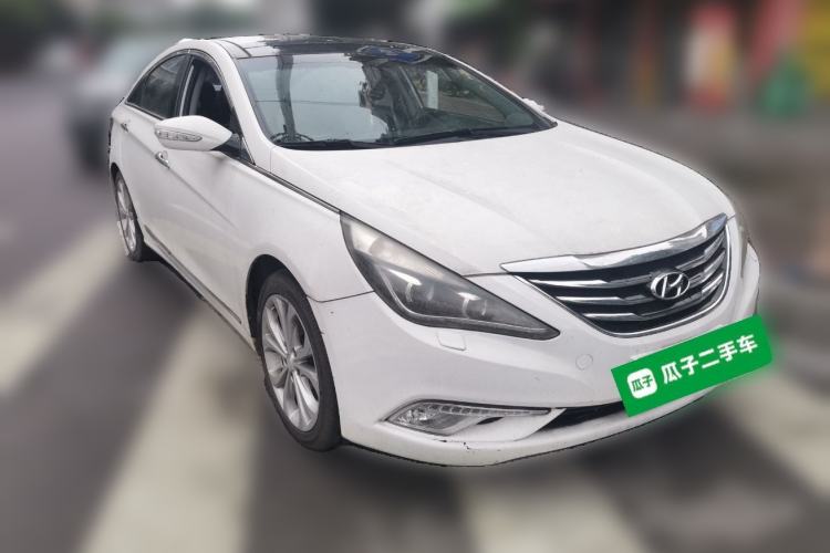 Used Hyundai Sonata 2014 2.4L Automatic Luxury Version China IV Standard Front Right 45 Deg