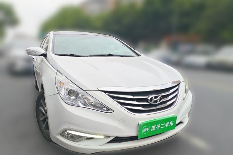 Used Hyundai Sonata 2014 2.0L Automatic Leading Edition Front Right 45 Deg
