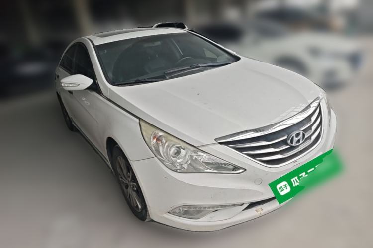Used Hyundai Sonata 2014 2.4L Automatic Leading Edition China V Standard Front Right 45 Deg